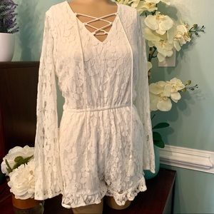 White Lace Romper Size Small EUC